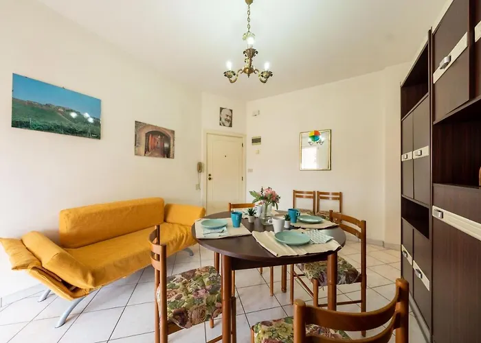 Tiziano Silvi Апартаменты *